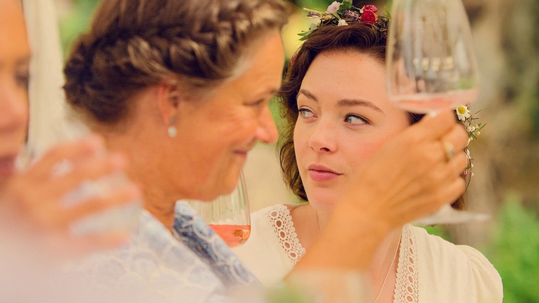 Bir Yaz Gecesi 1. Sezon 4. Bölüm izle