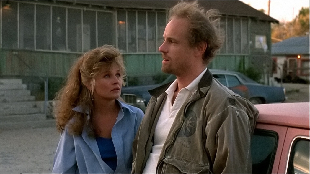 Evden Uzakta (1989) izle